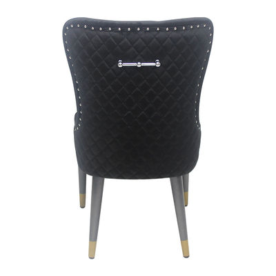 Elegantes und funktionelles Hochzeitsbankettstuhl mit Metallbasis für Hochzeiten