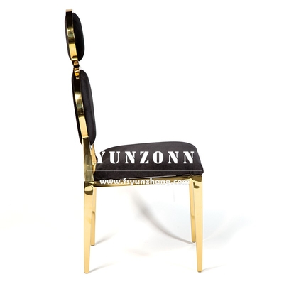 Elegante Bankettstühle aus Samt mit goldenen Akzenten