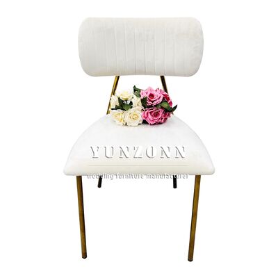 Guter Preis Luxuriöser Esszimmerstuhl mit goldenen Metallbeinen, weich gepolstertem Rücken aus Samtstoff für Hotels, Cafés, Hochzeiten, Außenbereich Online